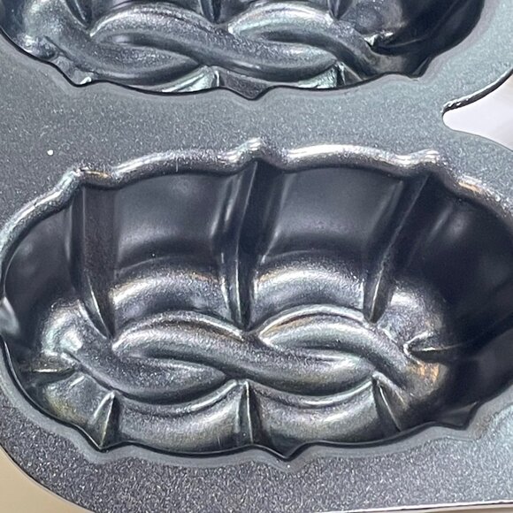 Nordic Ware Bundt Mini Loaf Pan With 4 Cavities for Decorative Baking - Picture 15 of 15